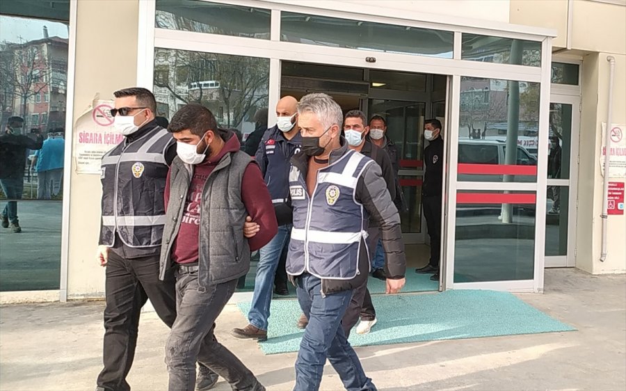Konya'da 3 Kişinin Yaralandığı Silahlı Kavgaya Karışan 5 Zanlı Yakalandı