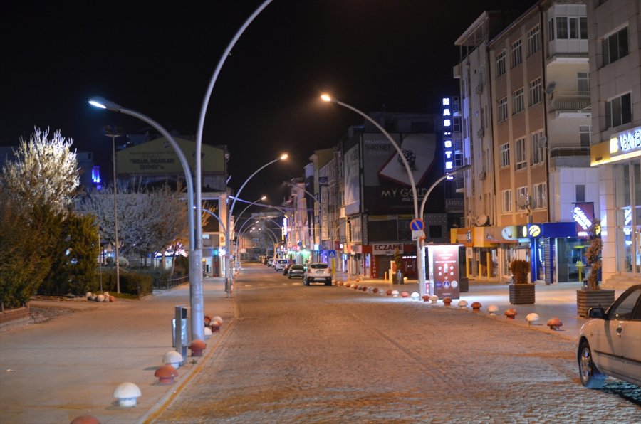 Konya, Karaman, Aksaray Ve Afyonkarahisar'da Sokağa Çıkma Kısıtlaması Sessizliği