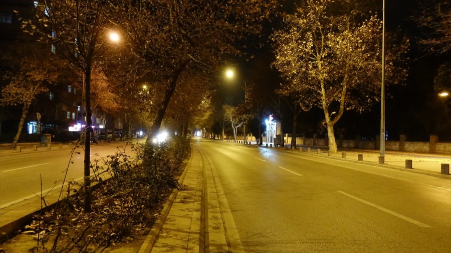 Konya, Karaman, Aksaray Ve Afyonkarahisar'da Sokağa Çıkma Kısıtlaması Sessizliği