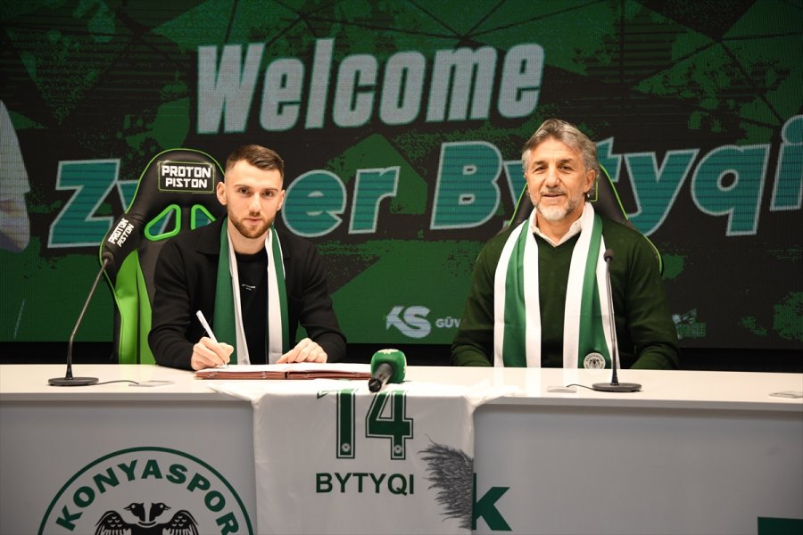 Konyaspor, Zymer Bytyqi'yi Transfer Etti