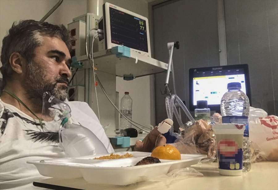 Kovid-19'u Yenen Aa Foto Muhabiri Aydoğan 26 Günlük Tedavi Sürecini Çektiği Fotoğraflarla Anlattı