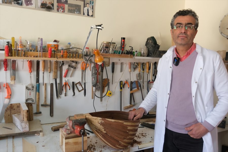 Mut'ta Bağlama Yapım Atölyesi Açıldı