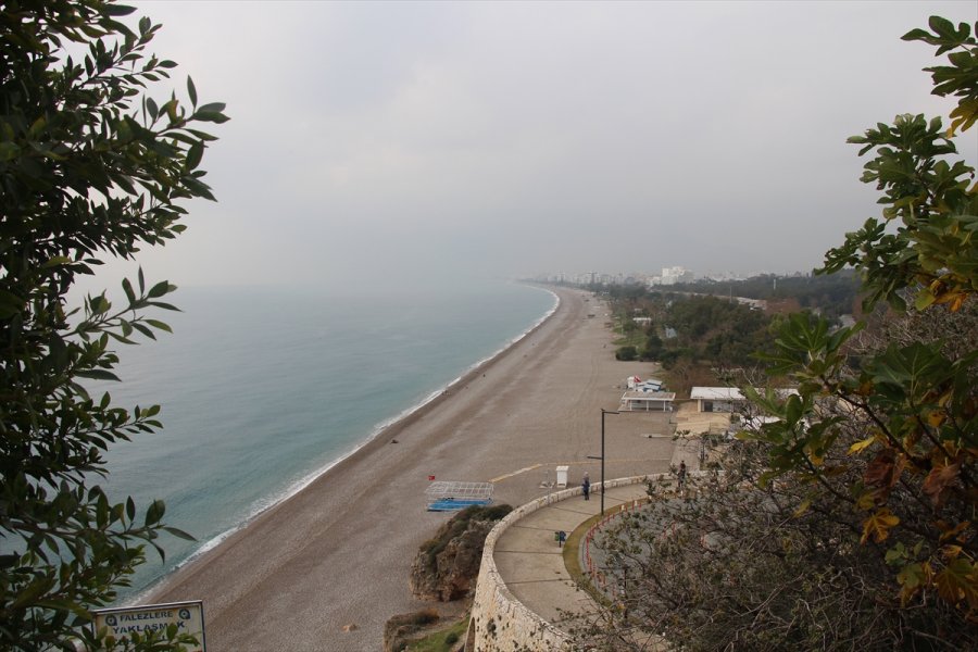 Antalya, Muğla, Burdur Ve Isparta'da Sokağa Çıkma Kısıtlamasıyla Sessizlik Hakim