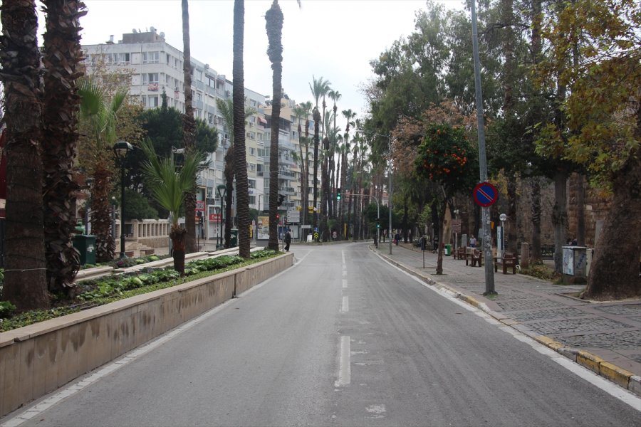 Antalya, Muğla, Burdur Ve Isparta'da Sokağa Çıkma Kısıtlamasıyla Sessizlik Hakim