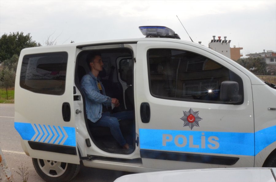 Antalya'da Kovid-19 Tedbirlerine Uymayan Ve Drift Yapan Ehliyetsiz Sürücüye Ceza
