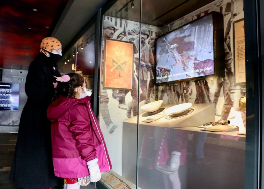 Çanakkale Zaferi'ni Mobil Müzeyle 53 Kentte 70 Bin Kişiye Anlattılar