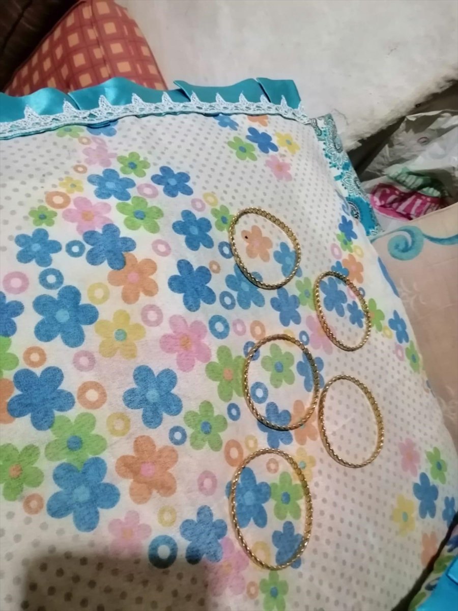 Elleri Ve Ayakları Bağlı Kadını Darbedip, Bileziklerini Gasbettiği Öne Sürülen 3 Şüpheli Yakalandı