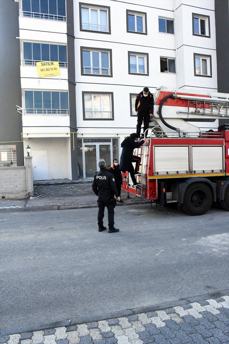 Kayseri'de Kocası Tarafından Darbedilip Evin Odasına Kilitlenen Kadın Kurtarıldı