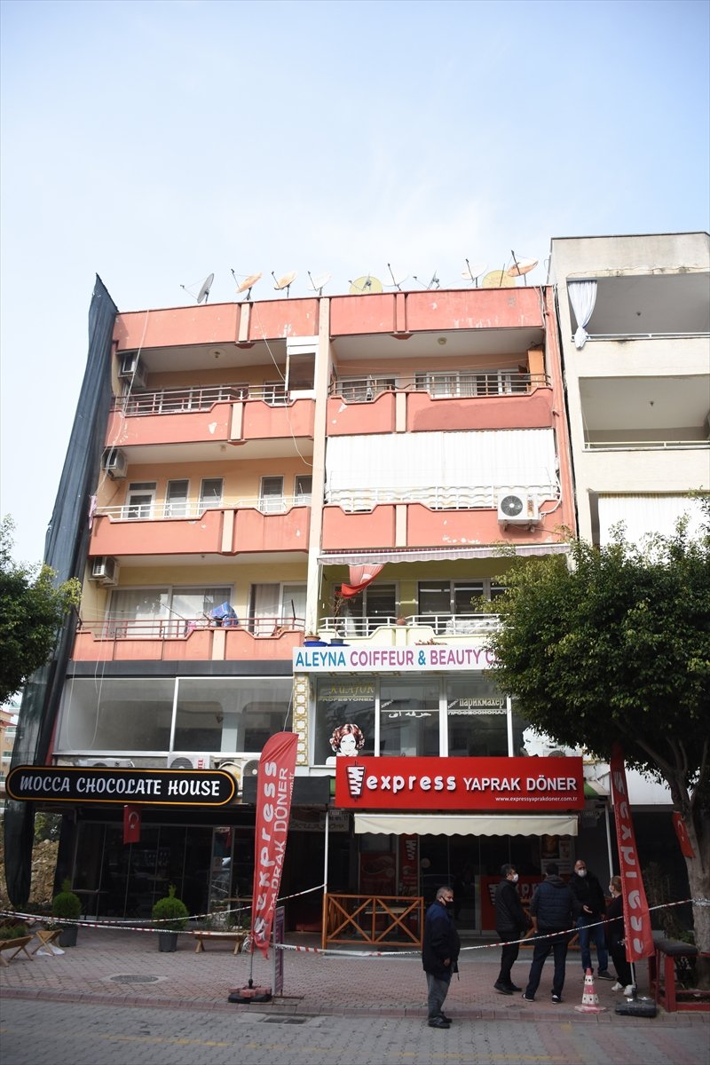 Alanya'da Yıkılma Riski Bulunan 5 Katlı Bina Boşaltıldı