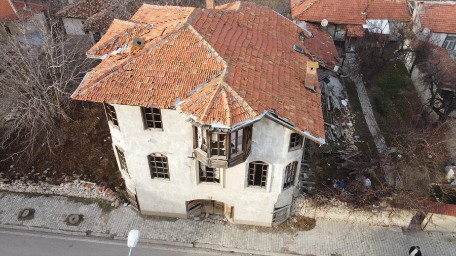 Beyşehir'deki Tarihi Konak Kurtarılıyor