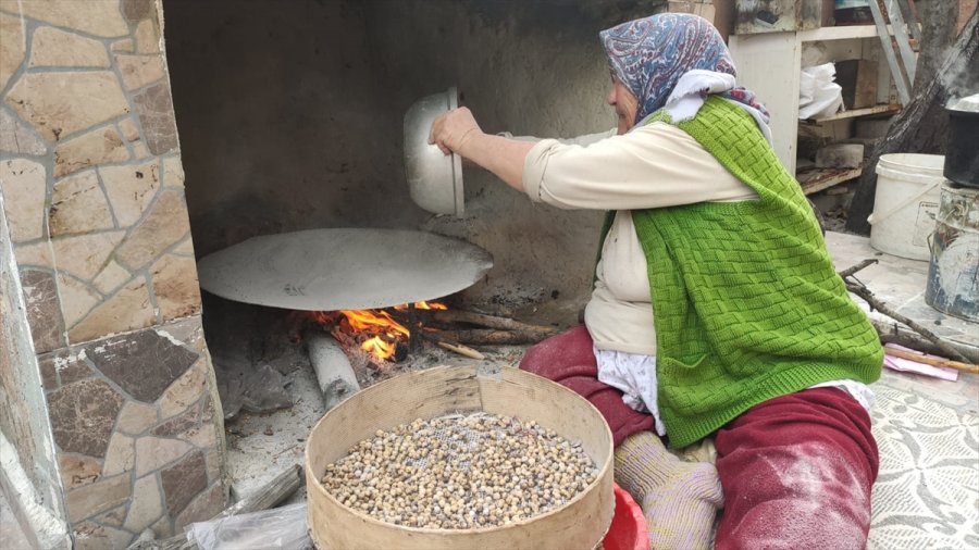 Gülnar'da Kış Aylarının Çerezi Kavurga Büyük İlgi Görüyor