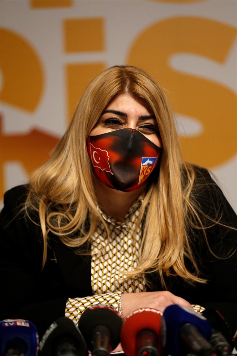 Kayserispor, Teknik Direktör Dan Petrescu İçin İmza Töreni Düzenledi