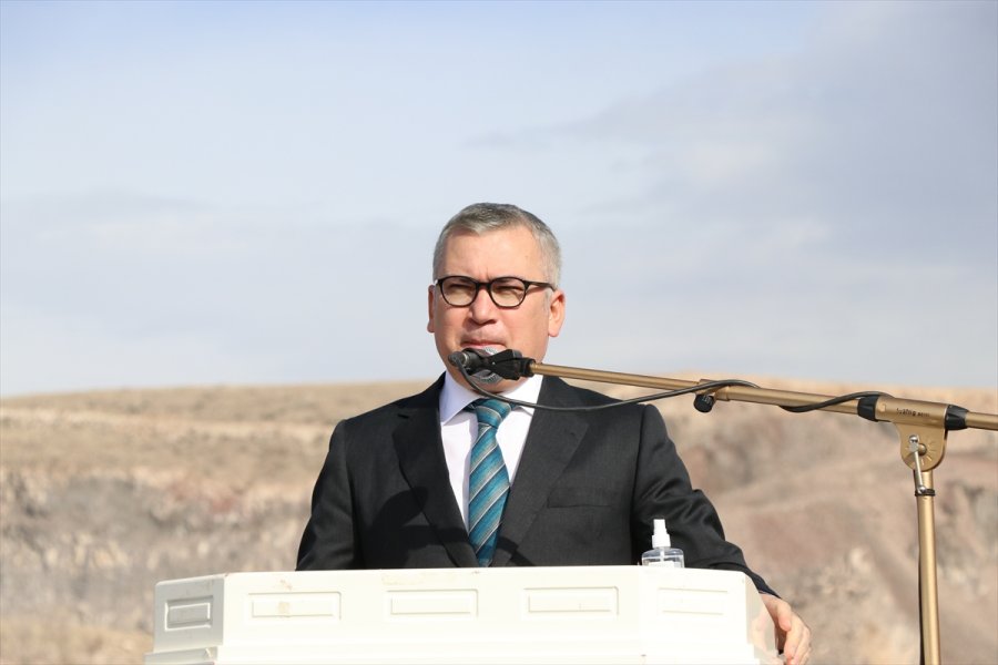 Niğde'de Bor Belediyesince Kurulan Güneş Enerjisi Santrali Elektrik Üretimine Başladı