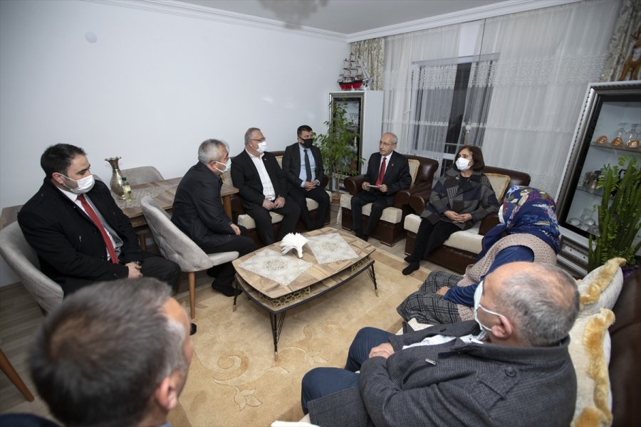 Chp Genel Başkanı Kılıçdaroğlu, Yakın Korumasına Taziye Ziyaretinde Bulundu