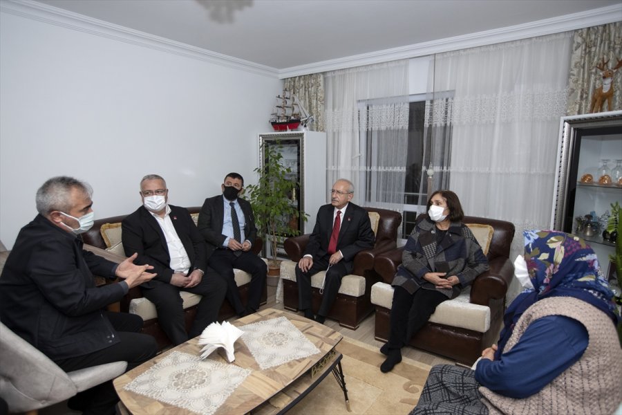Chp Genel Başkanı Kılıçdaroğlu, Yakın Korumasına Taziye Ziyaretinde Bulundu
