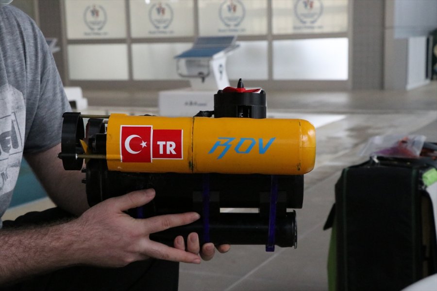 Üniversite Öğrencisi Niğde Teknopark'ta Mini 