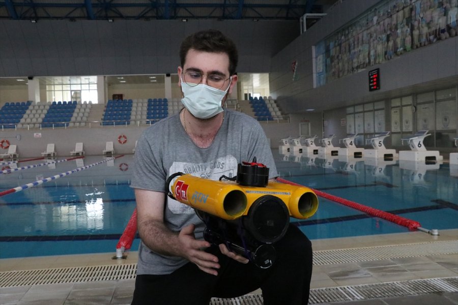 Üniversite Öğrencisi Niğde Teknopark'ta Mini 