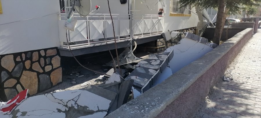 Ereğli'de Etkili Olan Fırtına, Hasara Neden Oldu