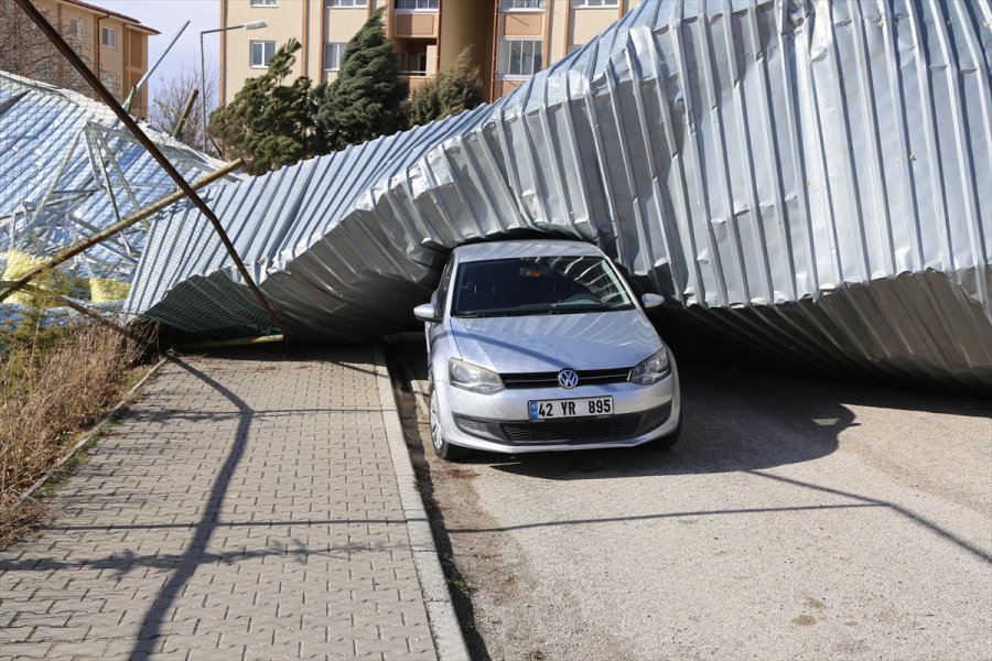 Halkapınar'da Şiddetli Rüzgar Hasara Yol Açtı