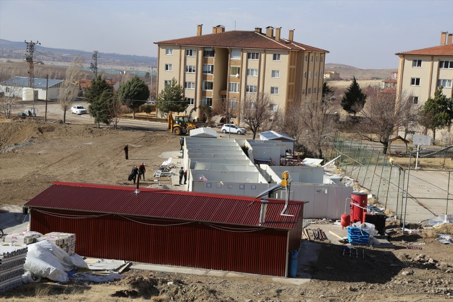Halkapınar'da Şiddetli Rüzgar Hasara Yol Açtı