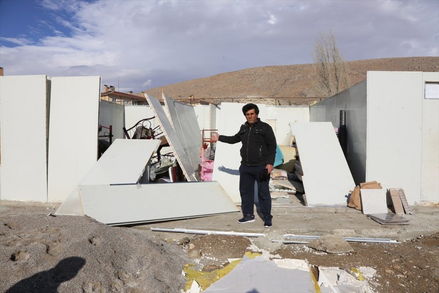 Halkapınar'da Şiddetli Rüzgar Hasara Yol Açtı