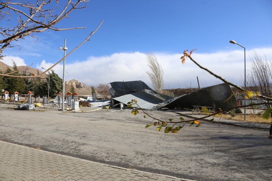 Halkapınar'da Şiddetli Rüzgar Hasara Yol Açtı
