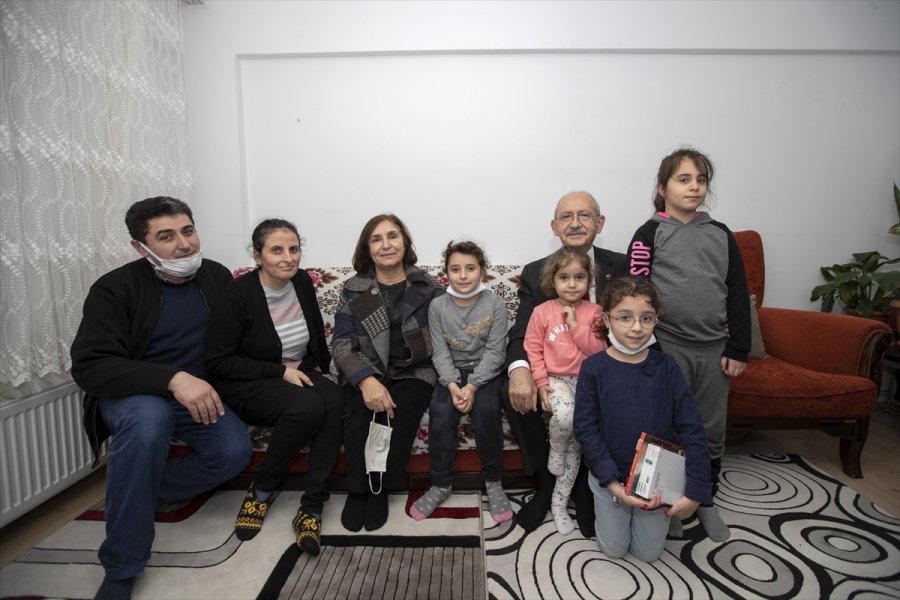 Kılıçdaroğlu Ve Eşinden Ev Ziyareti