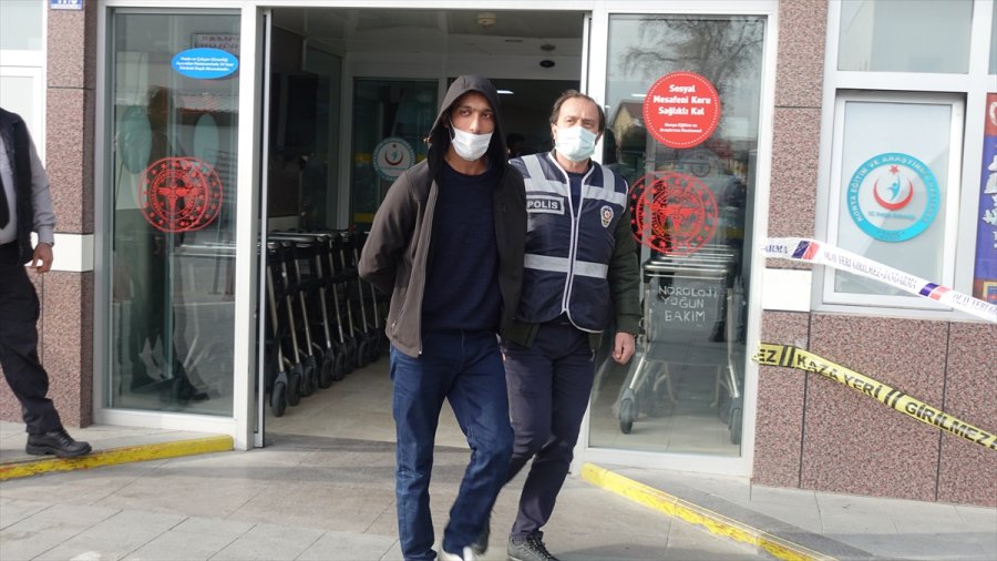 Konya'da Fuhşa Zorlanan 2 Kadın, Kilitlendikleri Evden İtfaiye Yardımıyla Kurtarıldı