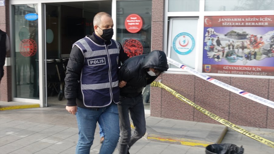 Konya'da Fuhşa Zorlanan 2 Kadın, Kilitlendikleri Evden İtfaiye Yardımıyla Kurtarıldı