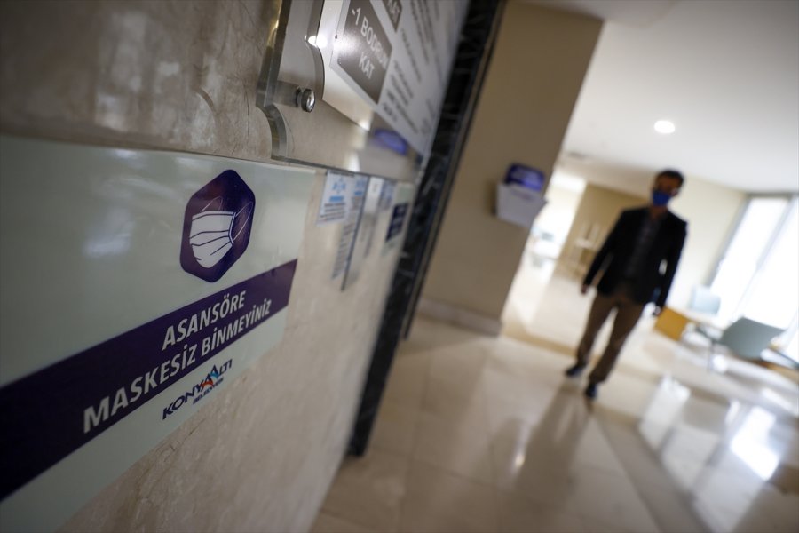 Kovid-19 Çıkartmaları Hayatın Her Alanında Kendini Hissettiriyor