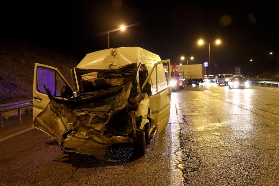 Tarsus-adana-gaziantep Otoyolunda Zincirleme Trafik Kazası