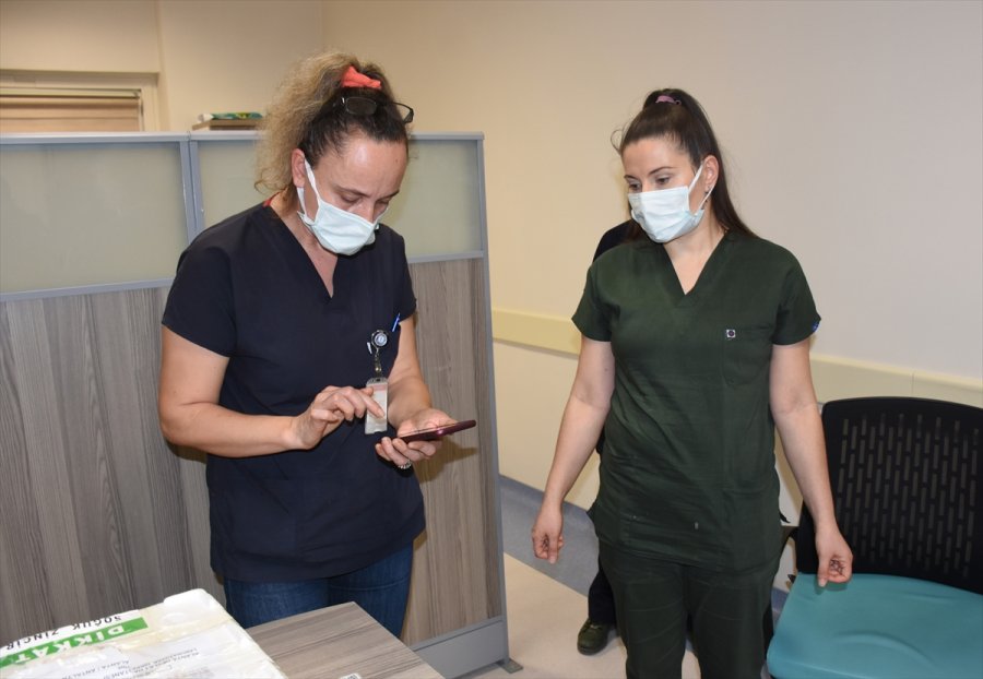Alanya'da Sağlık Çalışanlarına Kovid-19 Aşısı Yapılmaya Başlandı