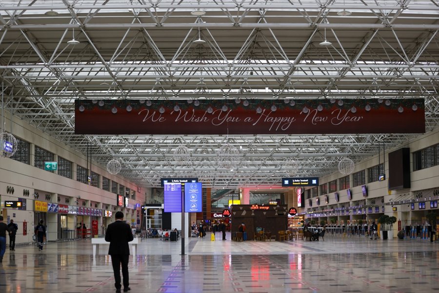 Antalya Havalimanı 140 Rotadan 10 Milyon Yolcuyu Ağırladı