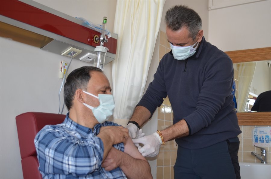 Bünyan'da Kovid-19 Aşısı Yapılmaya Başlandı