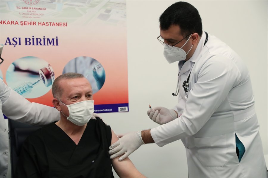 Cumhurbaşkanı Erdoğan Kovid-19 Aşısı Oldu