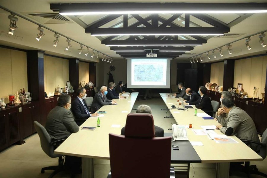 Kayseri Büyükşehir Belediyesinde Ulaşım Toplantısı