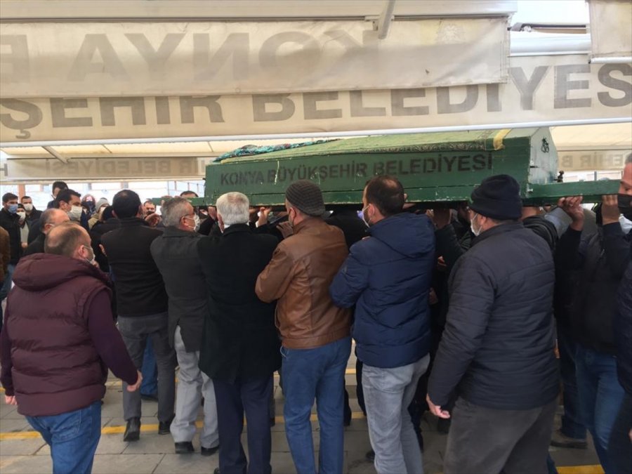 Konya'da 8 Yıldır Yoğun Bakımda Tedavi Gördüğü Hastanede Ölen Çocuk Toprağa Verildi