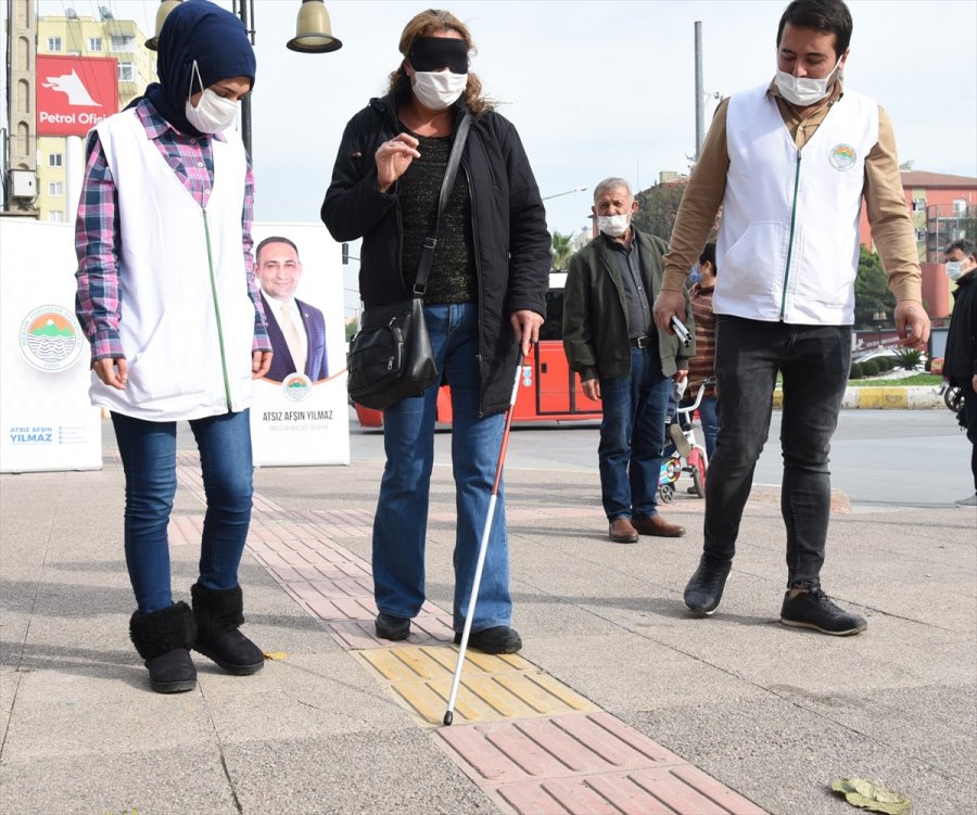 Mersin'de Görme Engellileri Anlamak İçin Farkındalık Etkinliği Düzenlendi