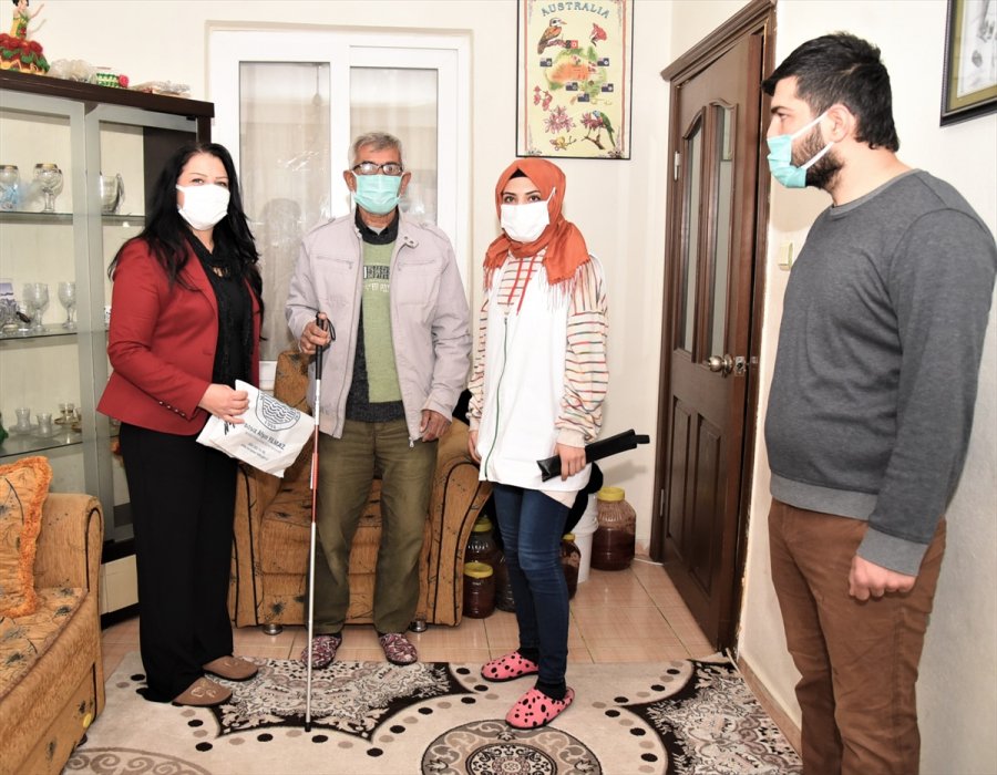 Mersin'de Görme Engellileri Anlamak İçin Farkındalık Etkinliği Düzenlendi