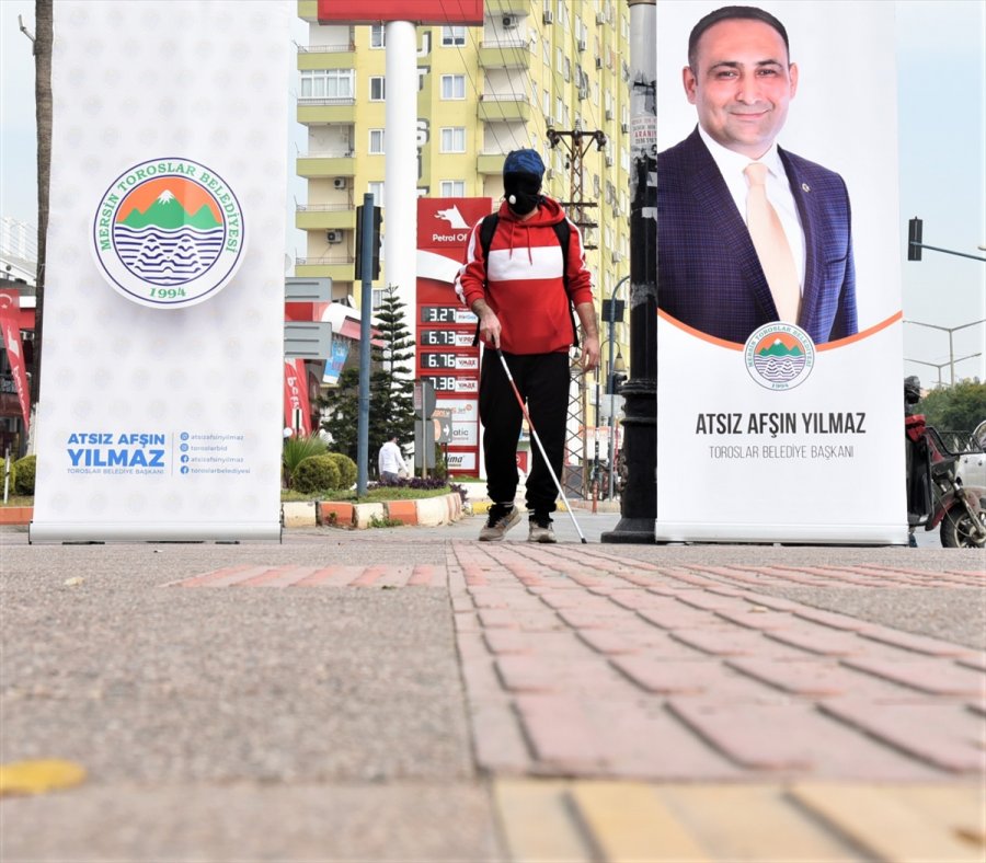 Mersin'de Görme Engellileri Anlamak İçin Farkındalık Etkinliği Düzenlendi