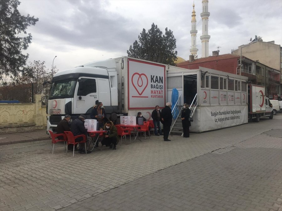 Kulu'da Vatandaşların Kan Bağışı Hassasiyeti