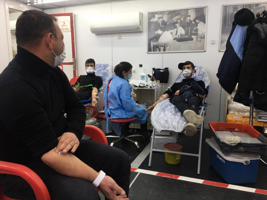 Kulu'da Vatandaşların Kan Bağışı Hassasiyeti