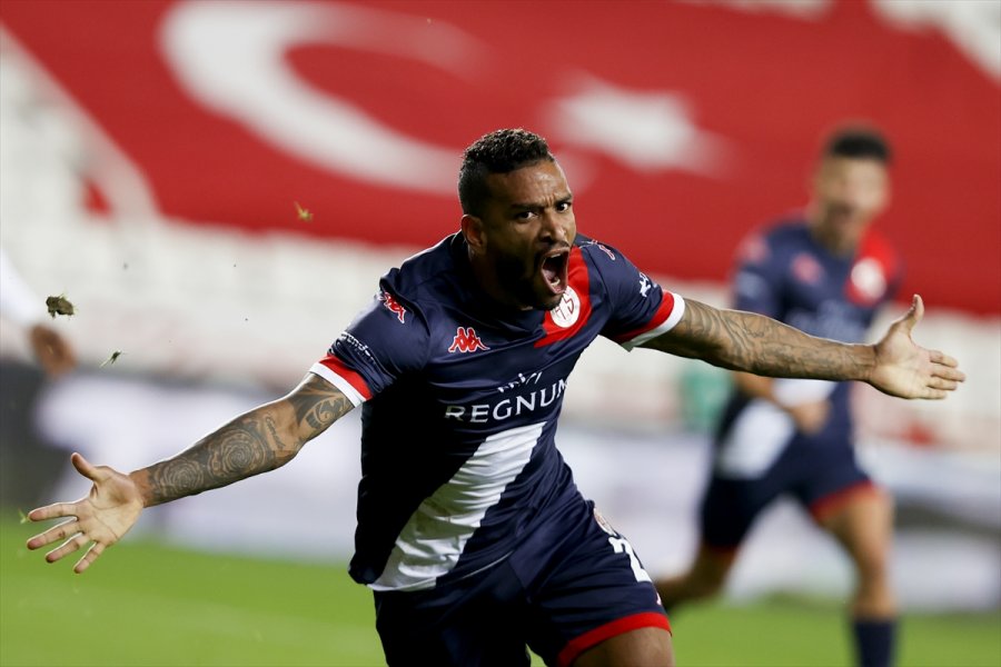 Fraport Tav Antalyaspor-trabzonspor Maçından Notlar