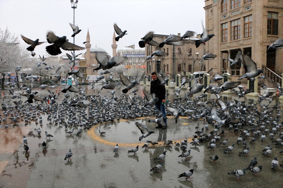 Konya, Afyonkarahisar Ve Aksaray'da Sokağa Çıkma Kısıtlamasında Sessizlik Hakim