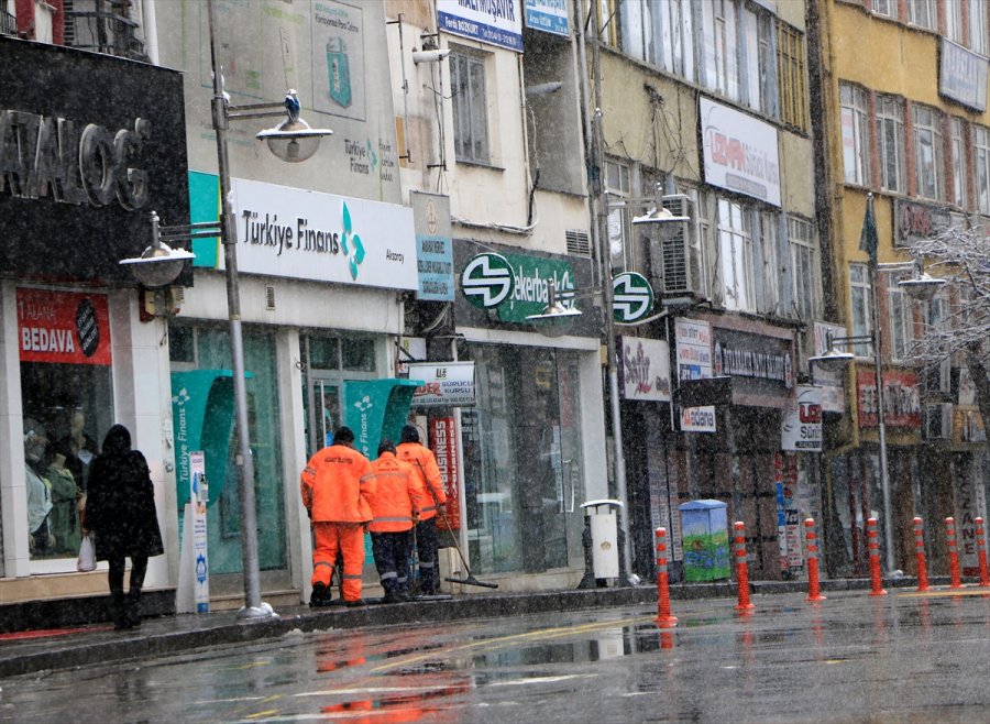 Konya, Afyonkarahisar Ve Aksaray'da Sokağa Çıkma Kısıtlamasında Sessizlik Hakim