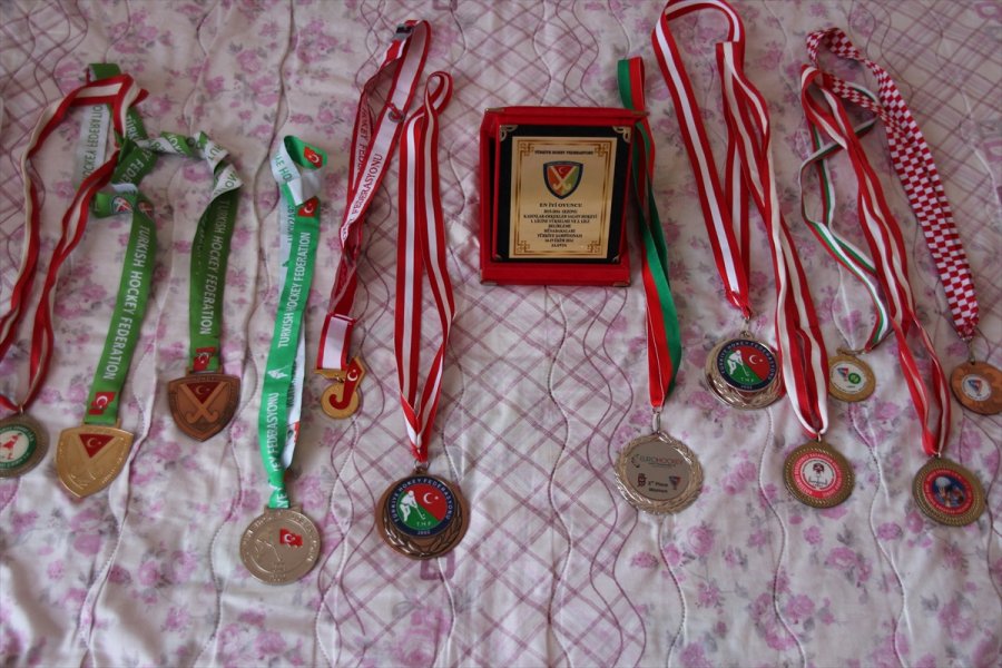 Hastalığı Nedeniyle Bir Kolunu Kaybeden Eski Milli Sporcu Hayata Sıkıca Tutunuyor