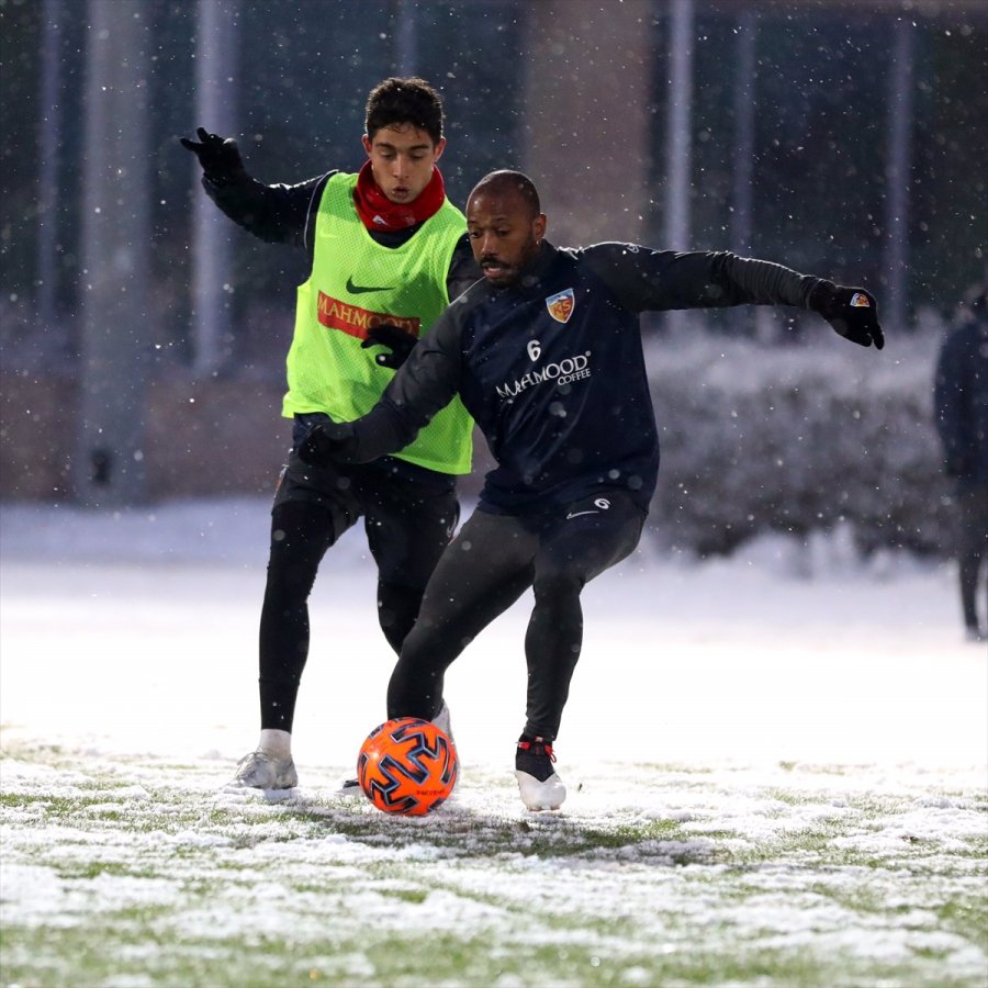 Kayserispor'da Medipol Başakşehir Maçının Hazırlıkları Başladı