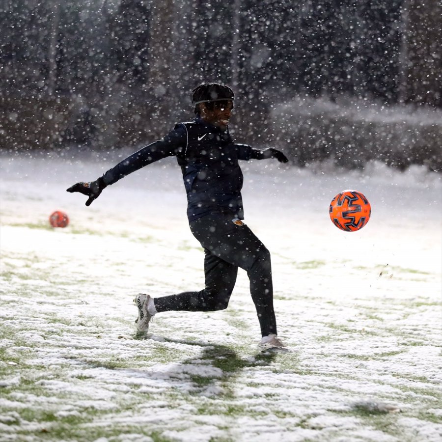 Kayserispor'da Medipol Başakşehir Maçının Hazırlıkları Başladı