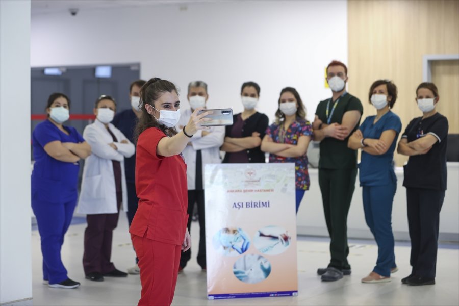 Kovid-19 Aşısı Yaptıran Sağlık Çalışanı Sayısı 700 Bini Geçti