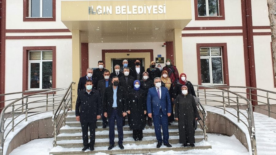 Ak Parti Genel Başkan Yardımcısı Leyla Şahin Usta'dan Aşı Tavsiyesi